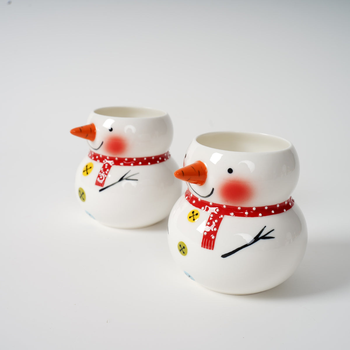 Hand-painted snowman ceramic tea set detail